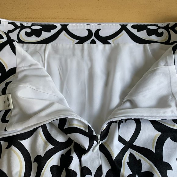 White House Black Market Size 10 Black & White Knee-Length Pencil Skirt - Picture 7 of 7